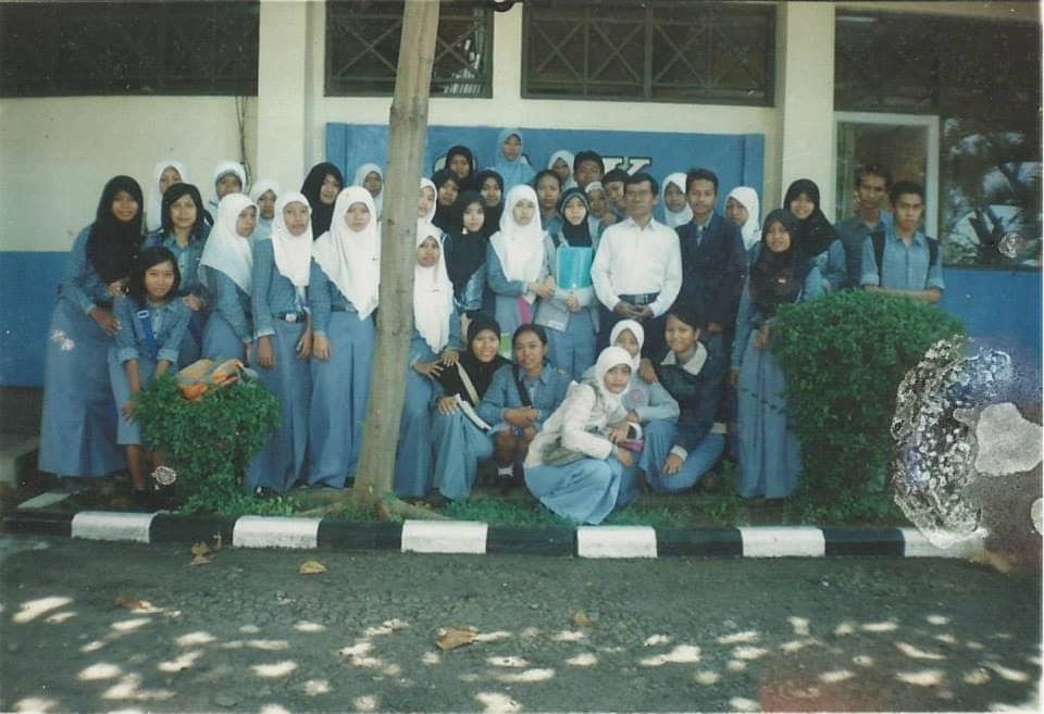 Saya dan teman-teman sekelas di SMK